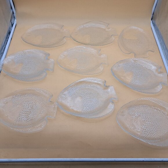 Set of 6 Arcoroc Glass Fish Plates - Picture 3 of 11